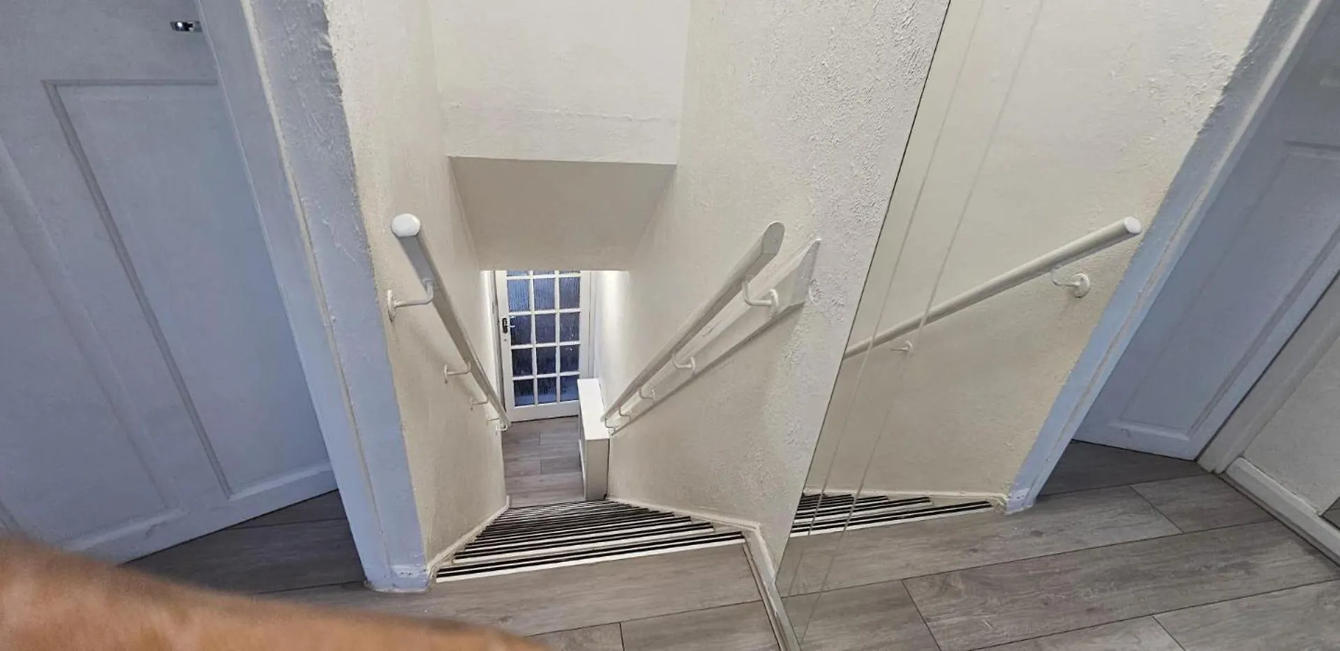 Spacious & Modern 2-Bed House In Дагенем
